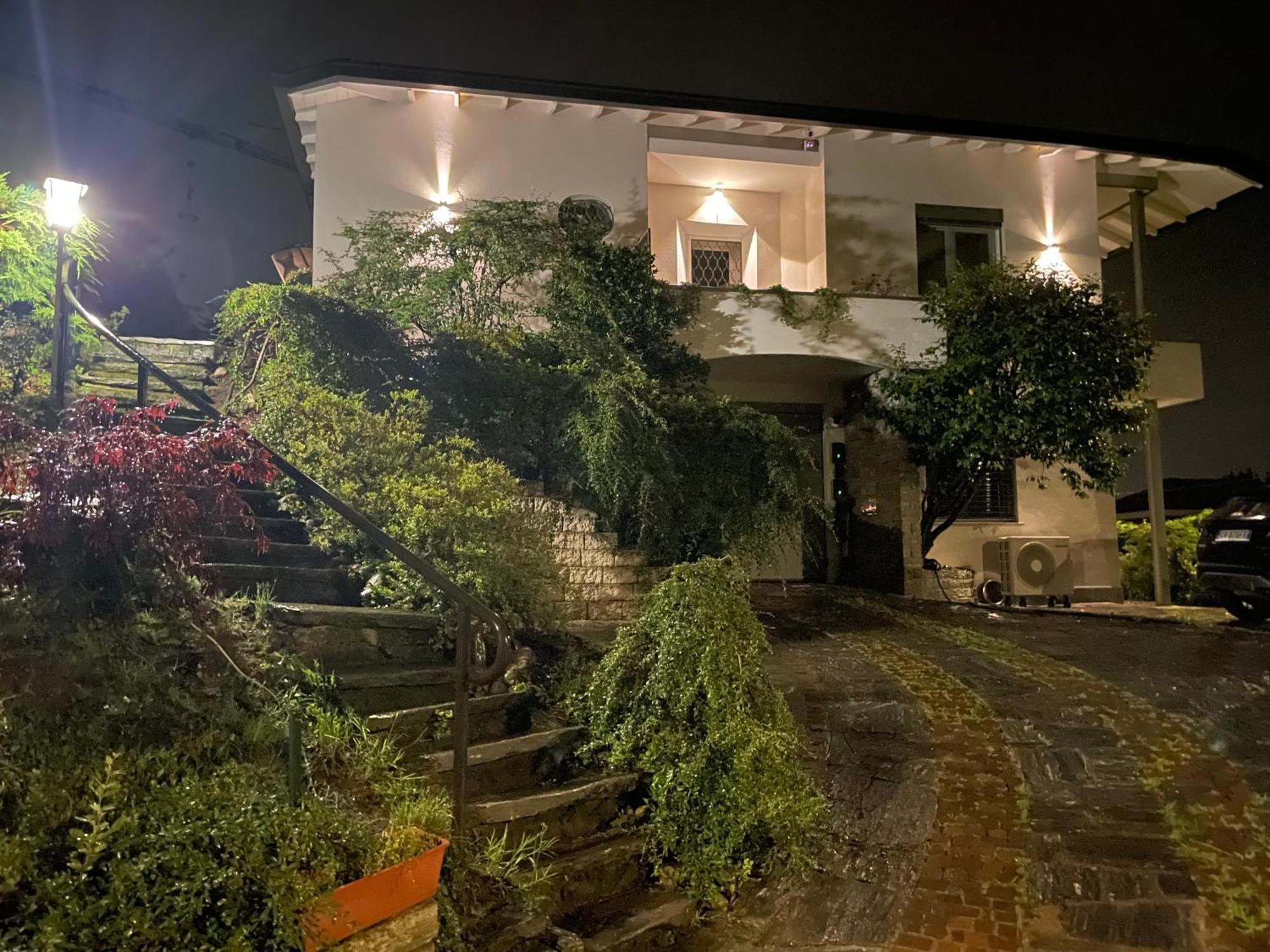 Domus 190 Rooms Βαρέζε Εξωτερικό φωτογραφία