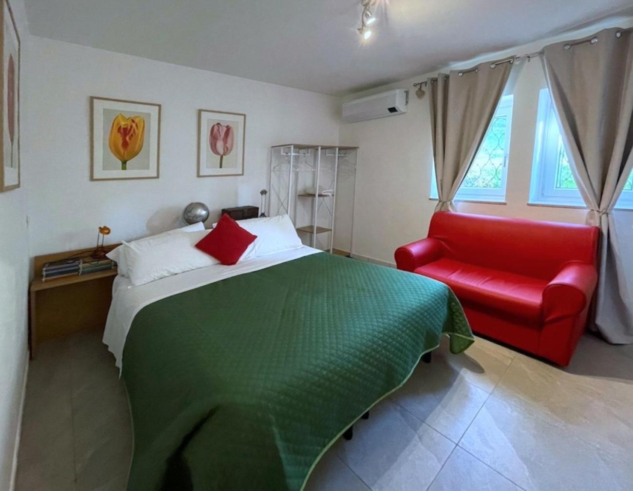 Domus 190 Rooms Βαρέζε Εξωτερικό φωτογραφία